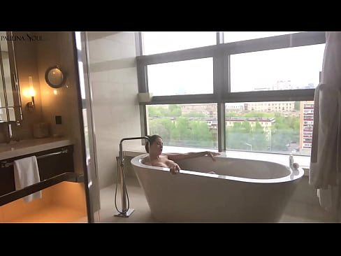 ❤️ Hiiglaslik beib kirglikult oma tussu riivimas vannitoas ️❌ Kaunis porno at et.pornovore.ru