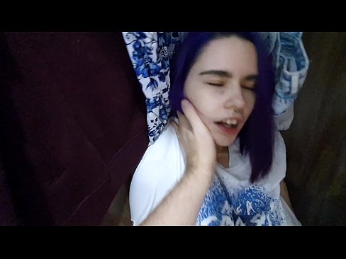 ❤️ Leidsin oma õe kapist ja aitasin tal cumida ️❌ Kaunis porno at et.pornovore.ru